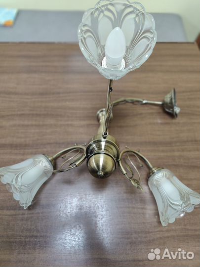 Люстра трехрожковая, бронза