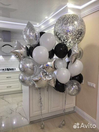 Фонтан из воздушных шаров с гелием