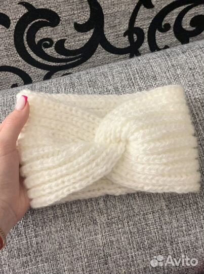 Повязка на голову вязаная