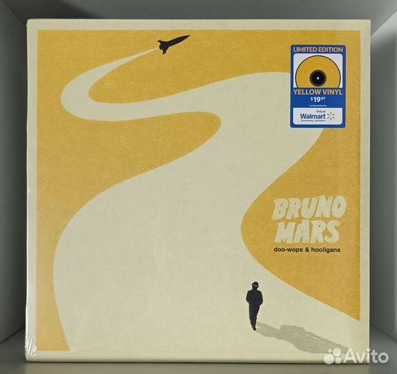 Bruno Mars - Doo-Wops & Hooligans желтый