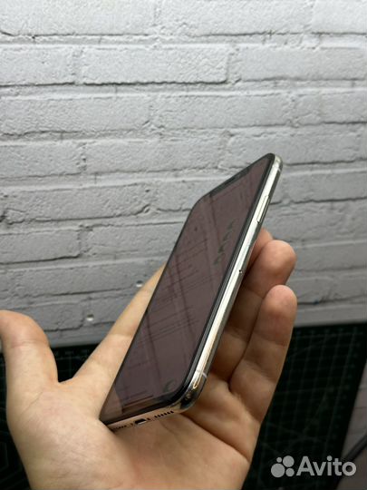 iPhone X, 64 ГБ
