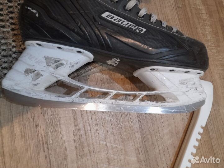 Хоккейные коньки bauer