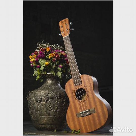 Укулеле тенор Flight NUT310