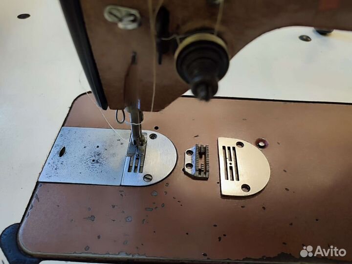 Промышленная швейная машина 1022М