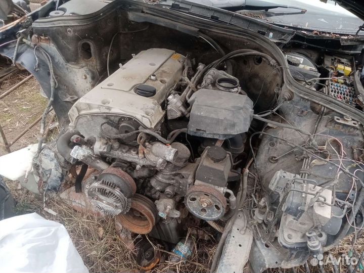 Двигатель Mercedes-Benz с-180