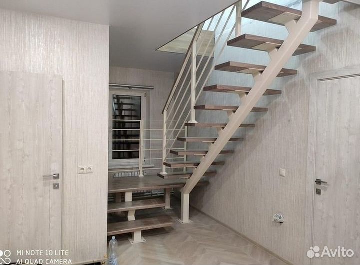 Лестница на второй этаж под ключ