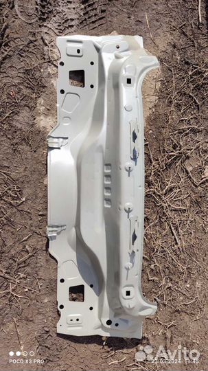 Задняя панель Мазда бл новая