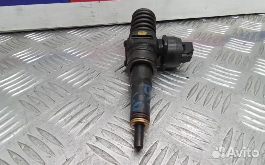 Форсунка дизельная volkswagen passat B6 (ODN40AL04