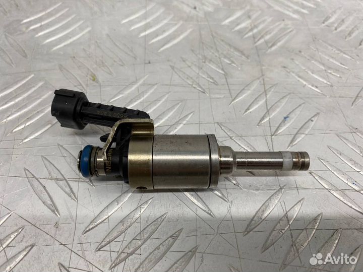 Б/У топливная форсунка Nissan Patrol Y62 VK56DE