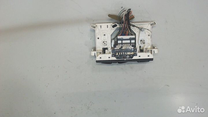 Переключатель отопителя Mitsubishi Space Star, 199