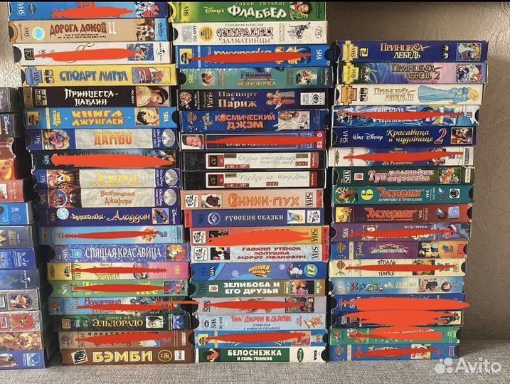 Видео-кассеты с детскими мультиками и фильмами