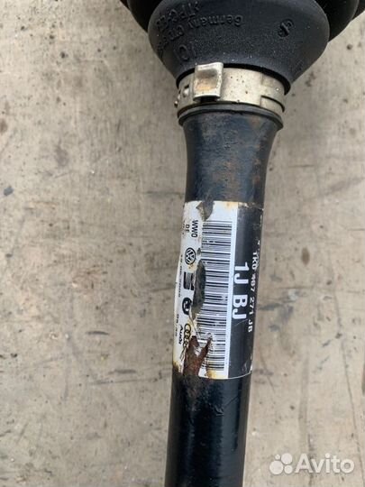 Привод передний левый Volkswagen Jetta 5 1.4 CAX