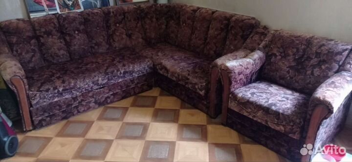 Угловой диван с креслом