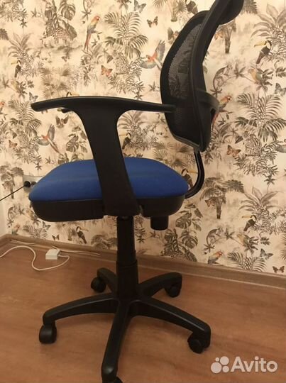 Компьютерное кресло