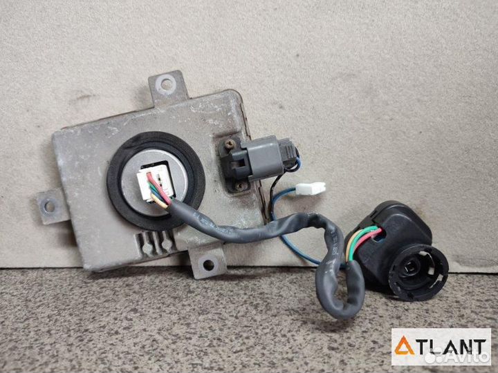 Блок ксенона mazda demio