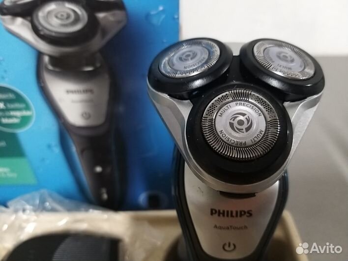 Электробритва Philips AquaTouch