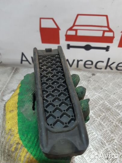 Накладка педали газа Mercedes-Benz W124