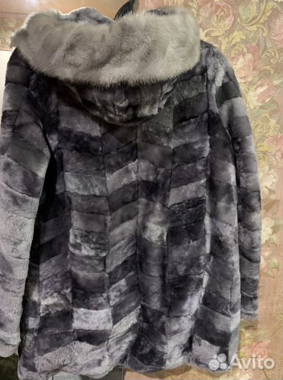 Шуба мутоновая с капюшоном