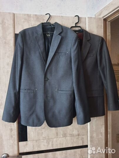 Пиджаки (школьные) 164 и 146 р