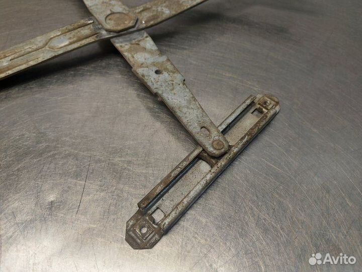 Стеклоподъемник передний правый Ford Scorpio