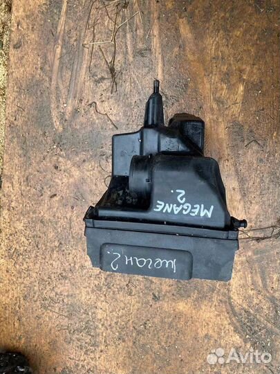 Корпус воздушного фильтра Renault Megane 2