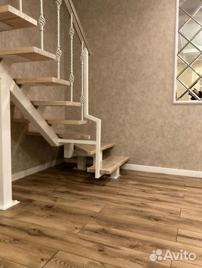 Лестница на второй этаж