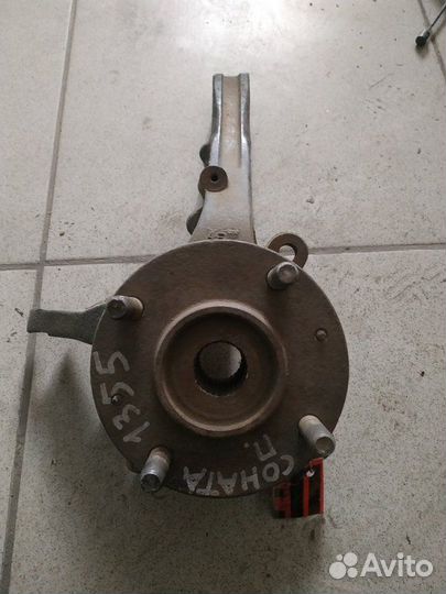 Кулак поворотный передний правый Hyundai Sonata Iv