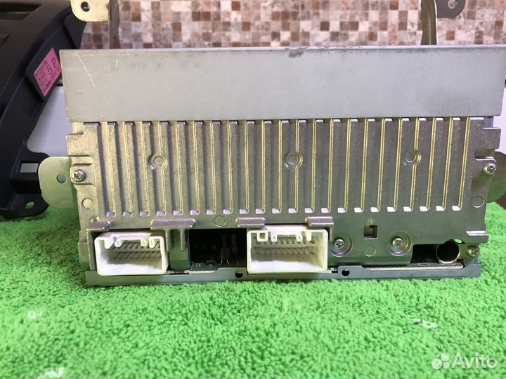 Продам магнитоллу mitsubishi outlander rockford