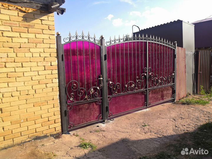 Кованные ворота и калитка профнастил