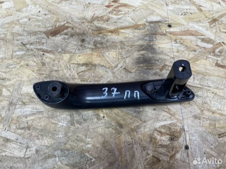 Внутренняя ручка двери передняя правая Renault