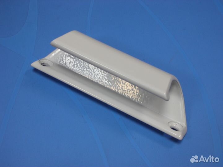 Металлическая ручка балконной двери Ракушка