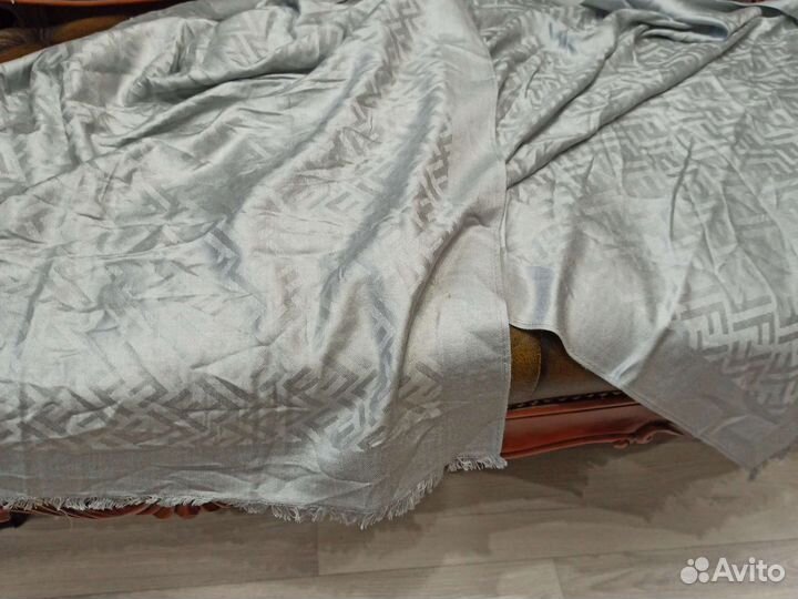 Палантин fendi теплый шерсть/шелк италия