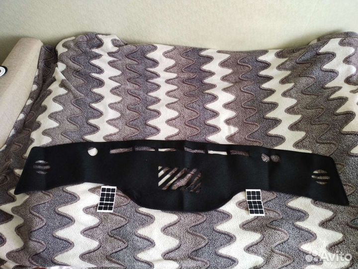 Коврик для панели приборов