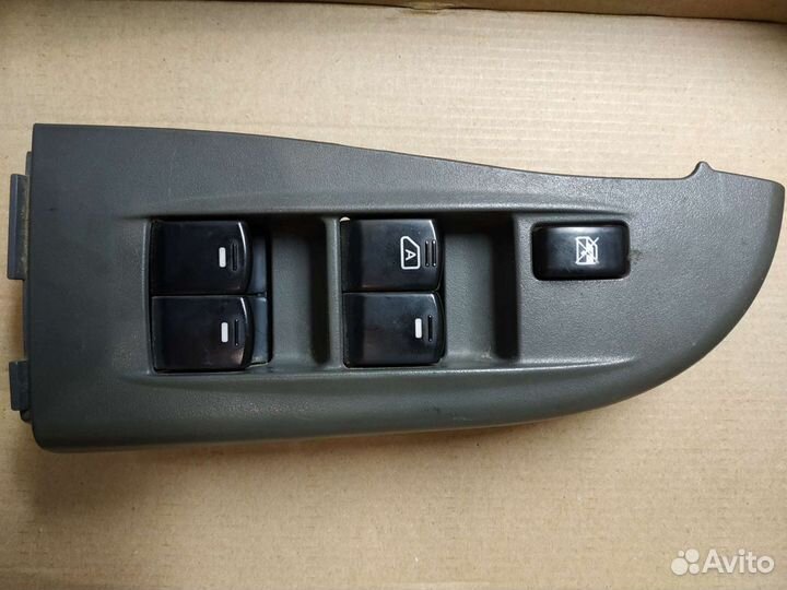 Блок управления стеклоподъёмниками Land Cruiser