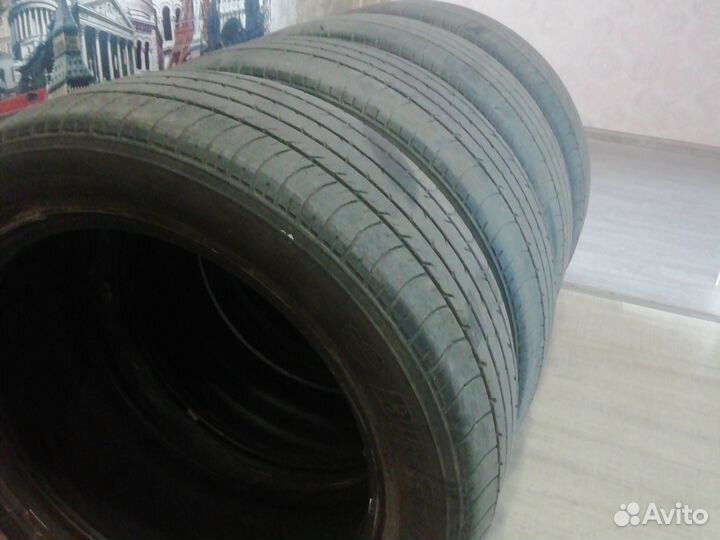 Yokohama BluEarth E70 215/55 R17 94