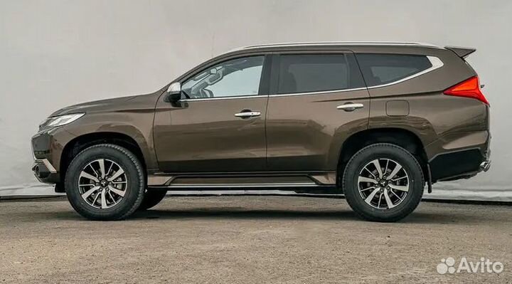 В разборе Mitsubishi Pajero Sport 2016-2021