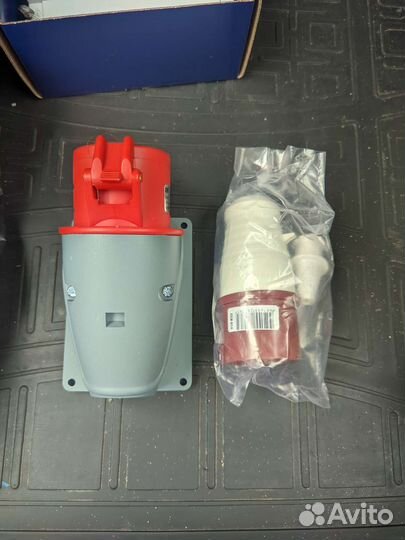 Счетчик электрический трехфазный