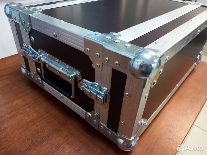 Транспортировочный кейс для оборудования