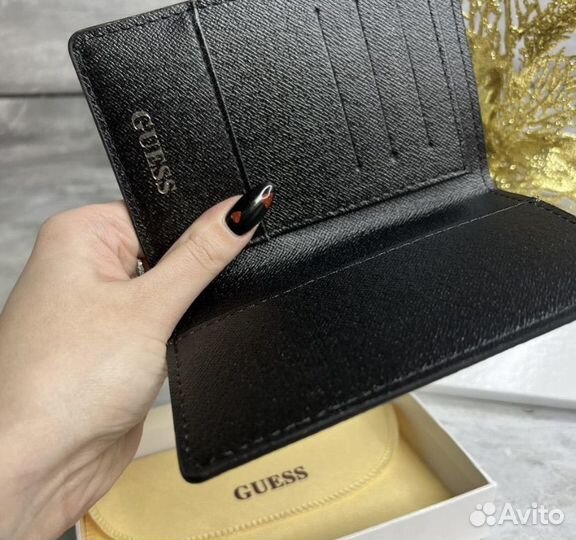 Обложка на паспорт Guess