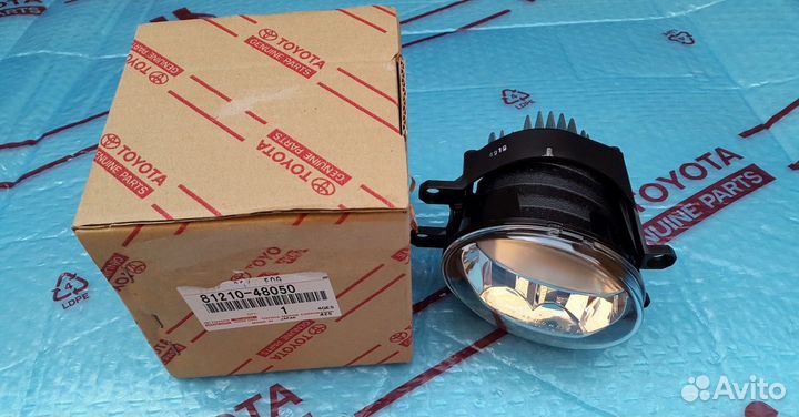 Противотуманка правая LED Lexus LX 570 2012-2015