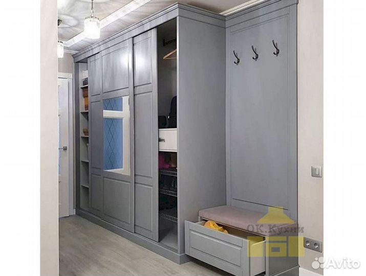 Шкаф распашной