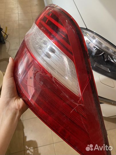Фонарь задний правый mercedes benz ml350