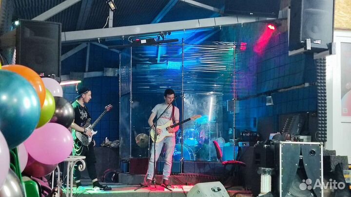 Электро бас гитара