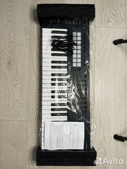 Midi клавиатура novation launchkey 49