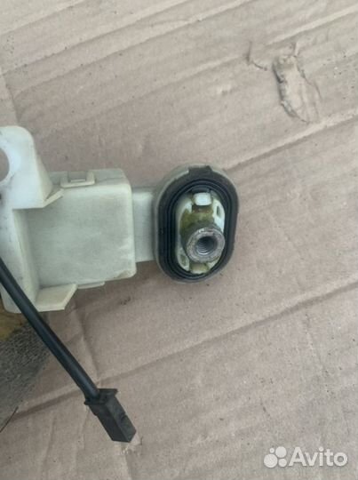 Плюсовой провод днища Bmw 5e60