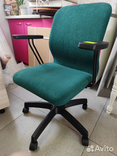 Офисное кресло Metta