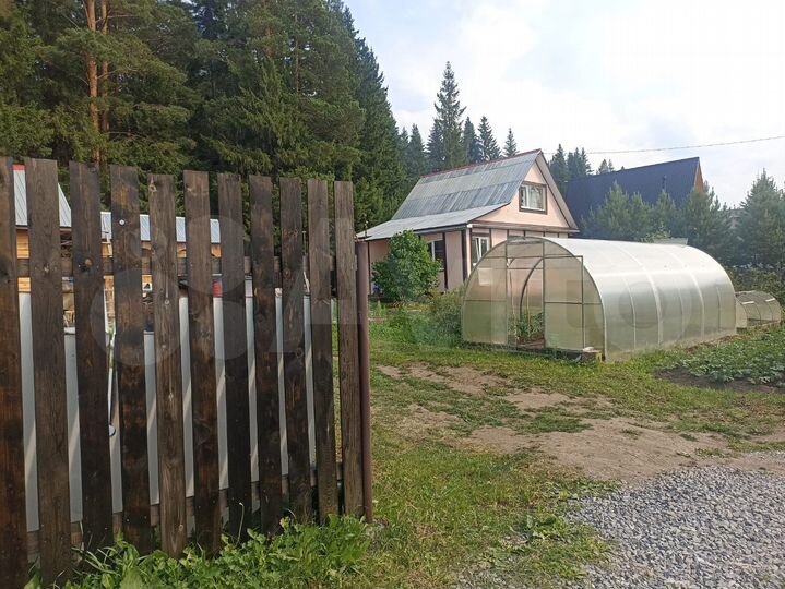 Дом 64 м² на участке 9 сот.