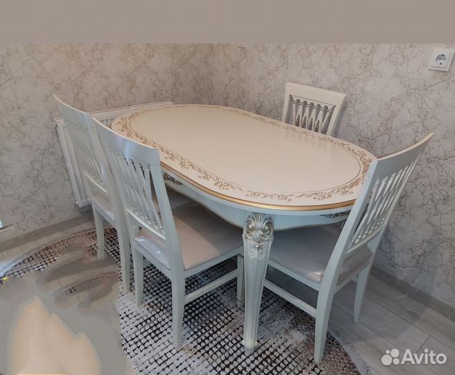 Стол овальный со стульями