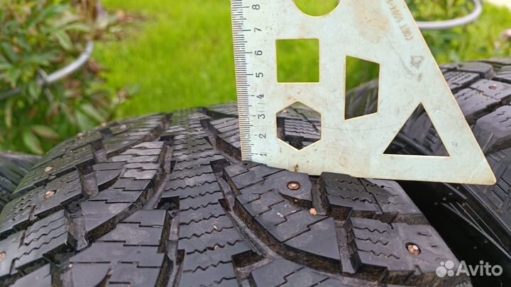 Hankook Winter I'Pike 235/60 R18 107