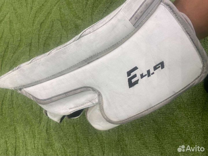 Вратарские блин ловушка CCM E4.9 sr